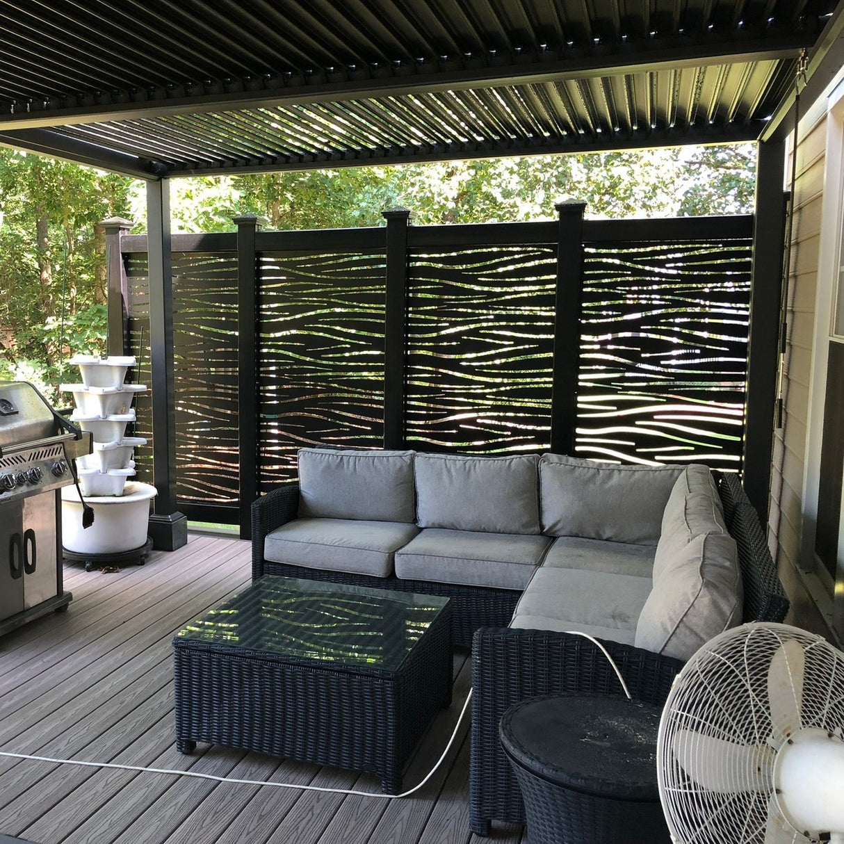 Sunbelly Privacy Screen