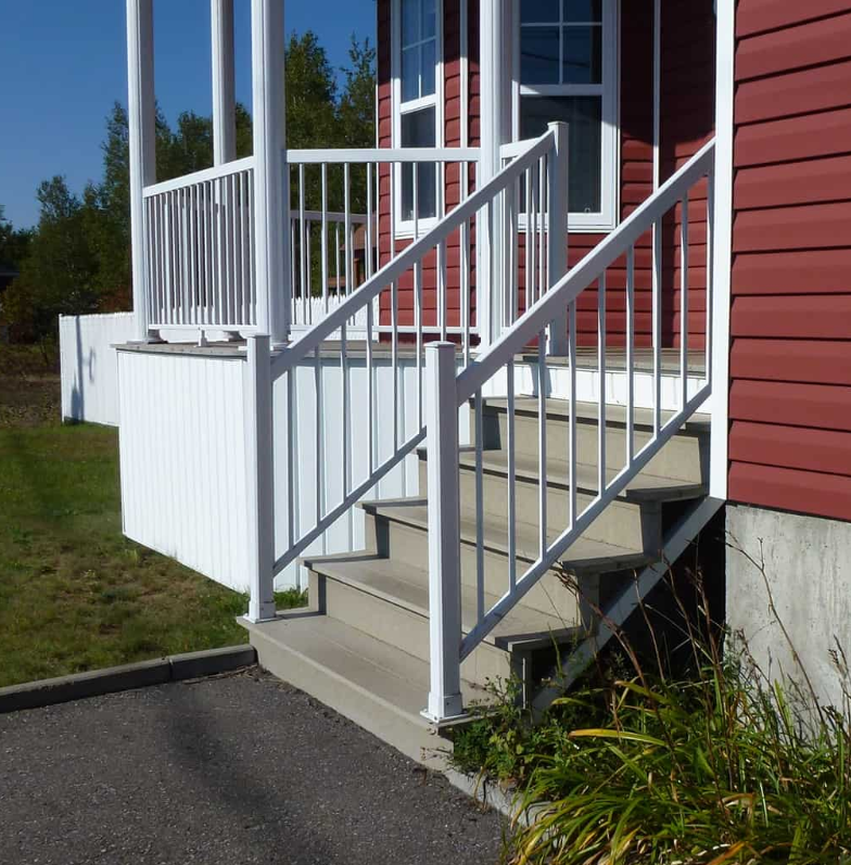 Larguero de 5 peldaños de aluminio Pylex, color blanco