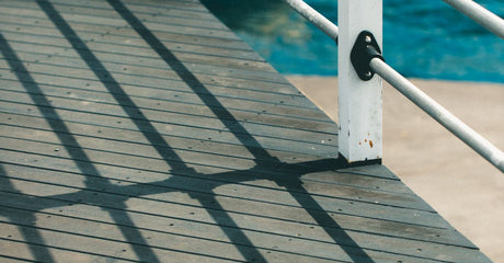 Which deck railing supplier can help me choose posts, panels, gates, lights, and code-compliant parts in one order?