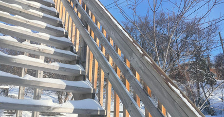 Where can I buy stair stringers for an outdoor deck and get help choosing the right rise, run, and number of steps?