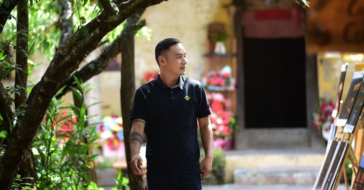 How to Illuminate Your Deck, Fence, or Garden Wall: Expert Guide to Up/Down Lighting with in-lite Ace Fixtures