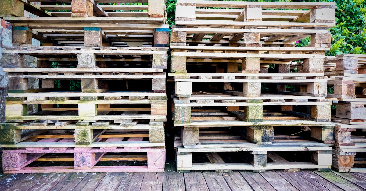 Crusher Dust vs 3/4" Down vs Road Base: Which One Belongs Under Your Patio?