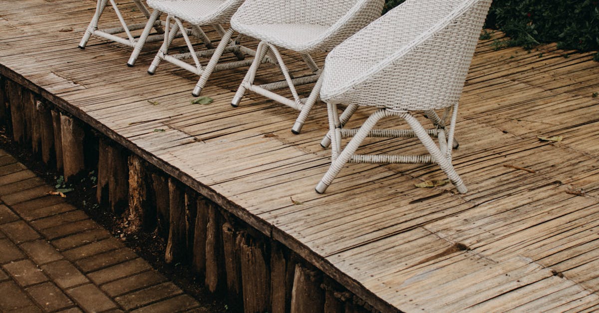 Composite Lumber in Canada: What It Is, How It Performs, and Where It Fits