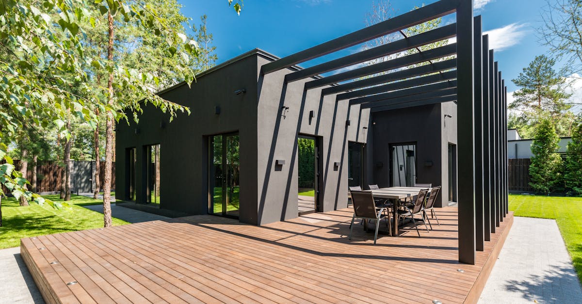 How to Upgrade Your Deck or Fence with Modern Privacy Panels: A Guide to HOFT Systems and Accessories