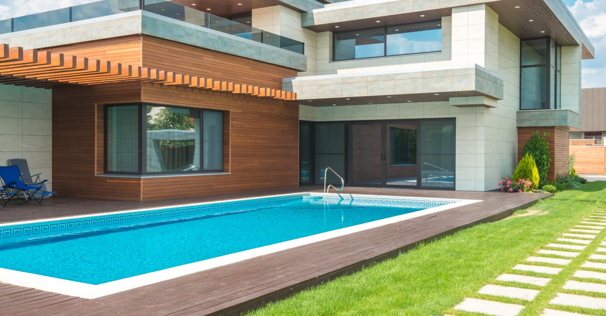 How to Build a Low-Maintenance, Modern Deck in Canada: Expert Guide to Composite Decking, Hidden Fasteners, and Precision Tools