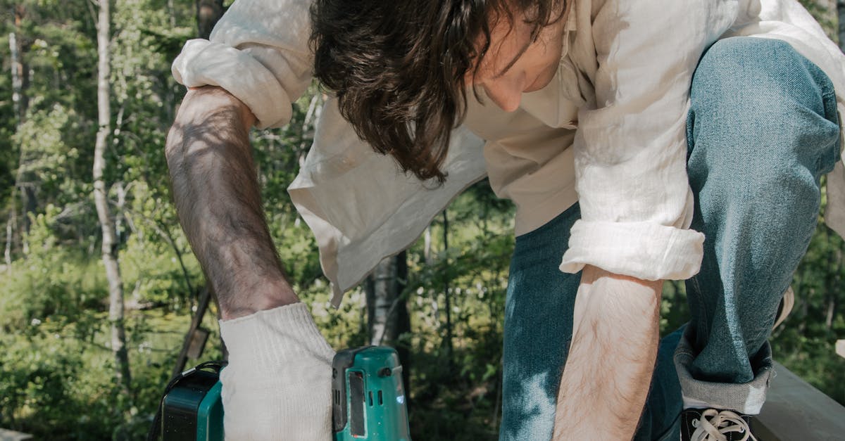 How to Build Strong and Secure Deck Frames: Pro Tips for Drilling, Cutting, and Fastening with Quality Bits and Blades