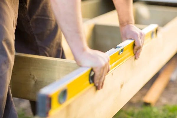 Working With Contractors - The Ultimate Deck Shop