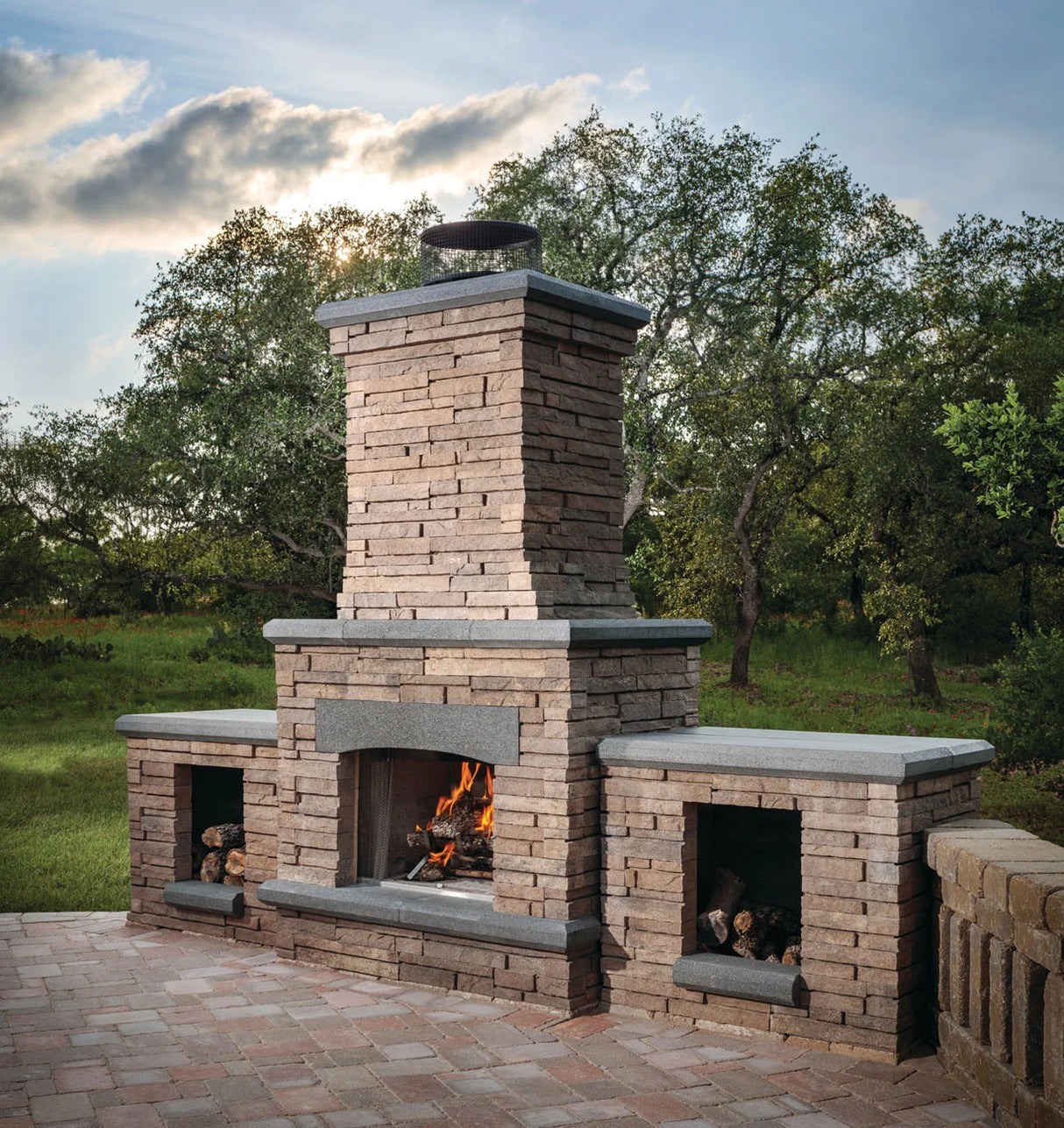 Belgard Bordeaux Fireplace Pewter w/ Midnight Black Trim BASE & TOP